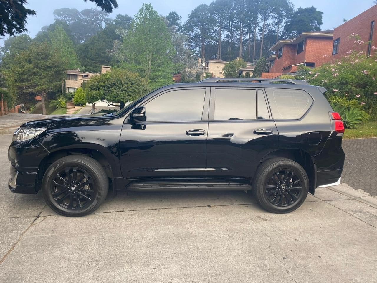 Toyota Prado (9)