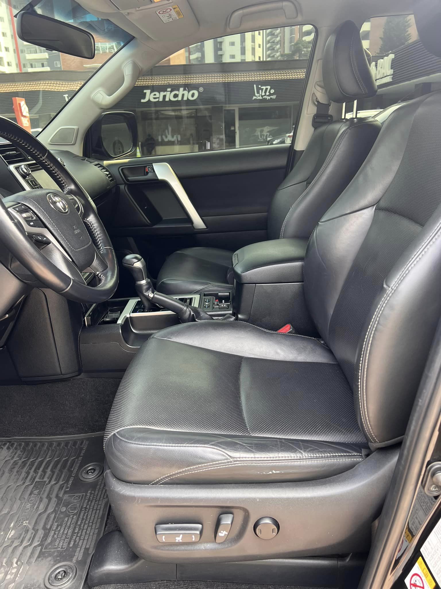 Toyota prado (14)