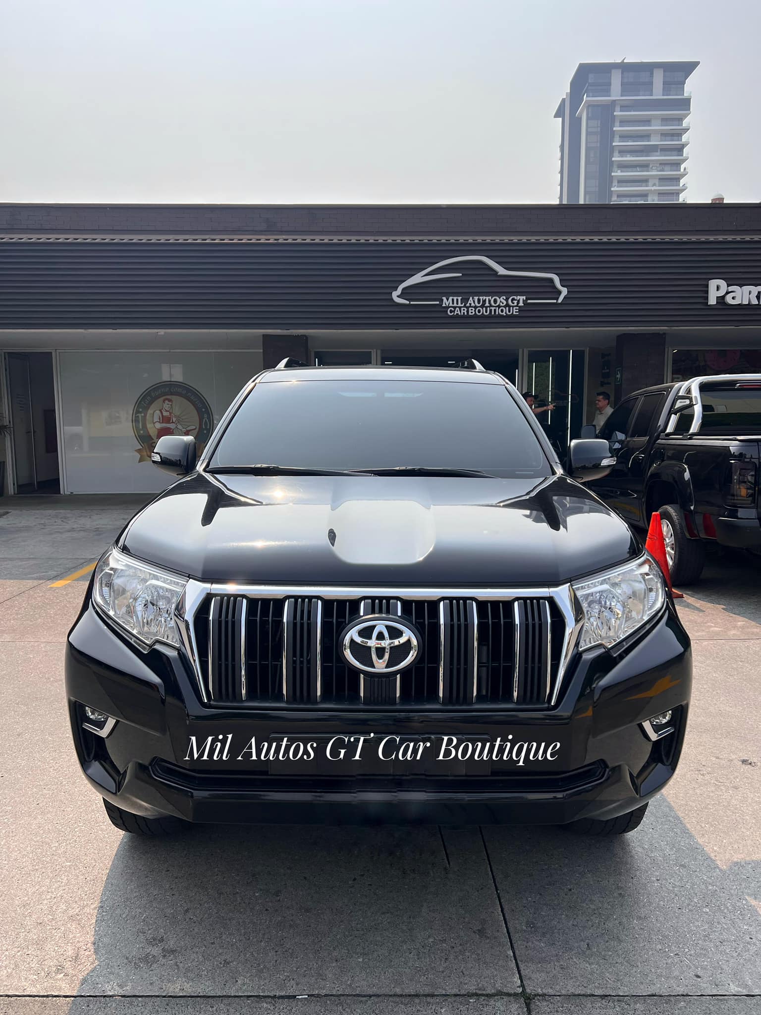 Toyota prado (2)
