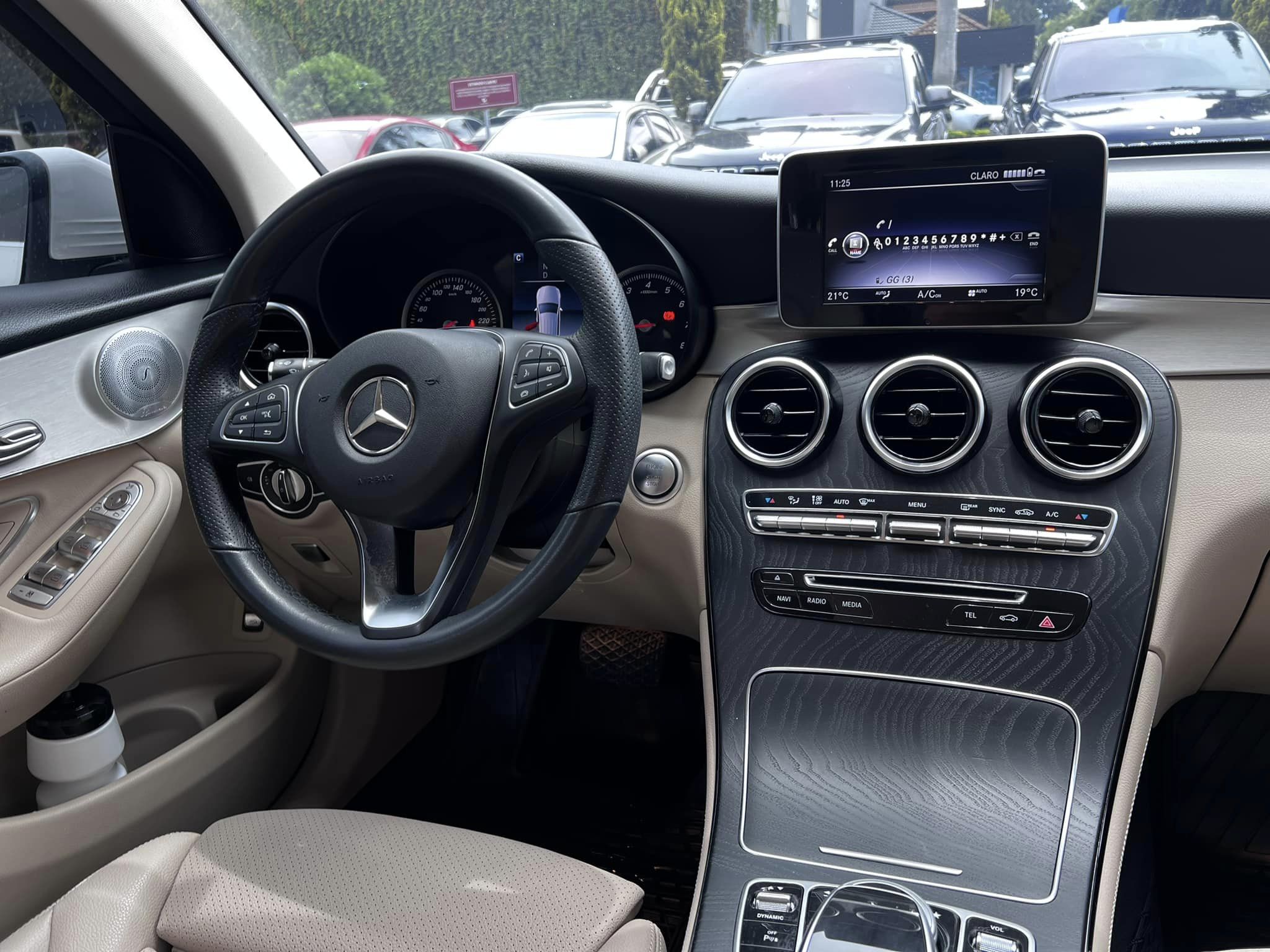 MercdesBenz (10)