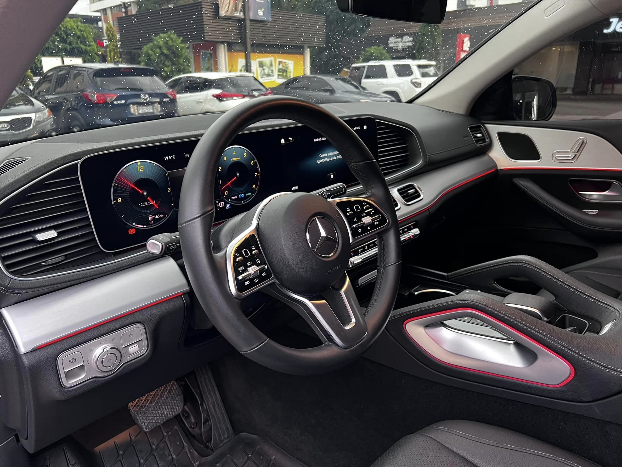 Mercedes Benz (5)