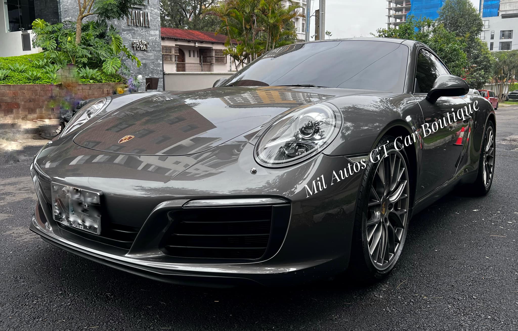Porsche 911 Carrera