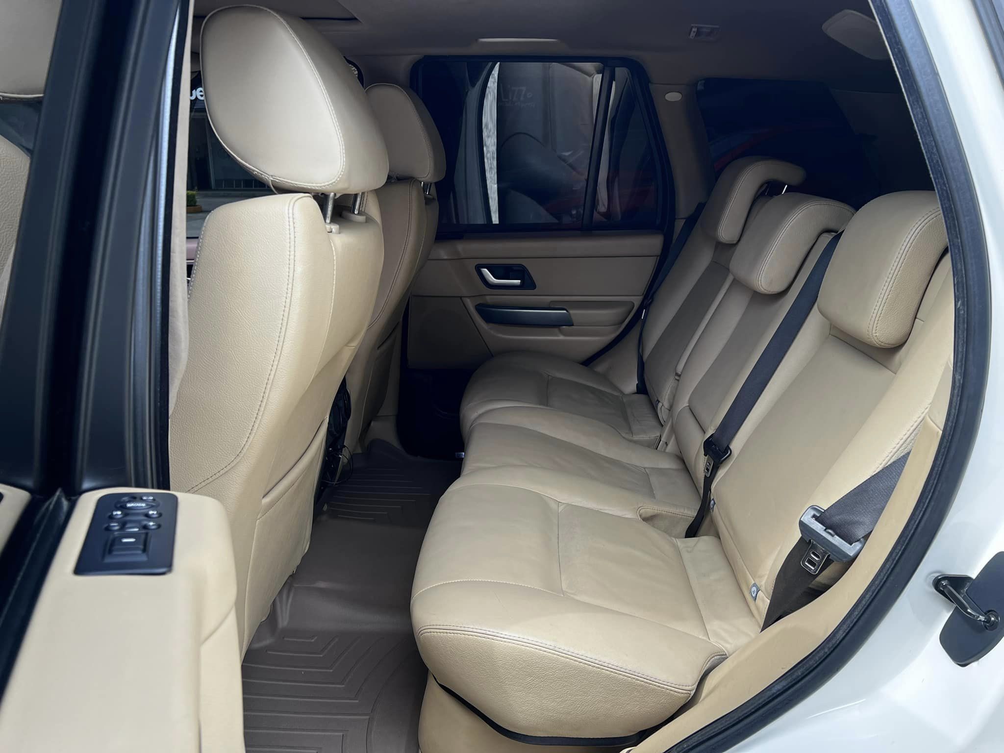 Range Rover (2)