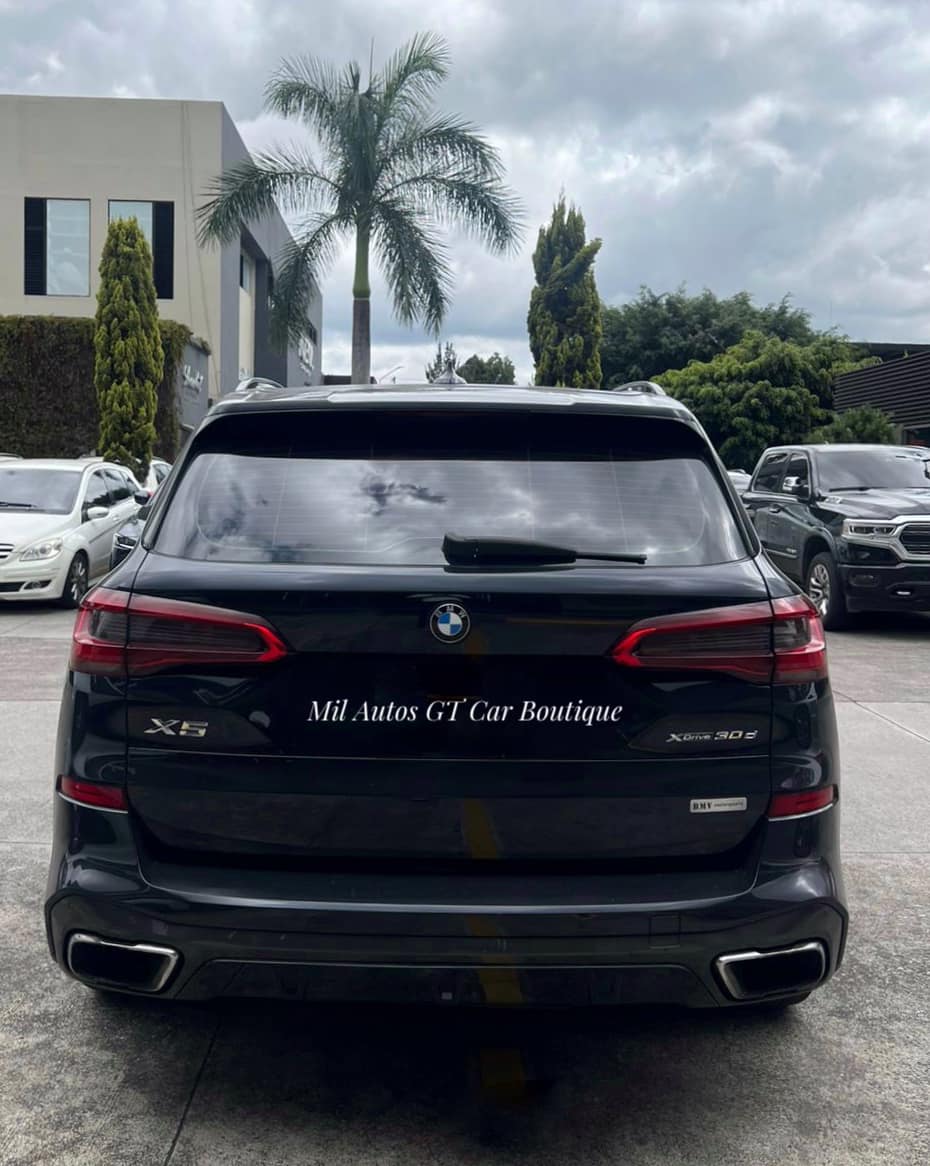 BMW X5 (2)