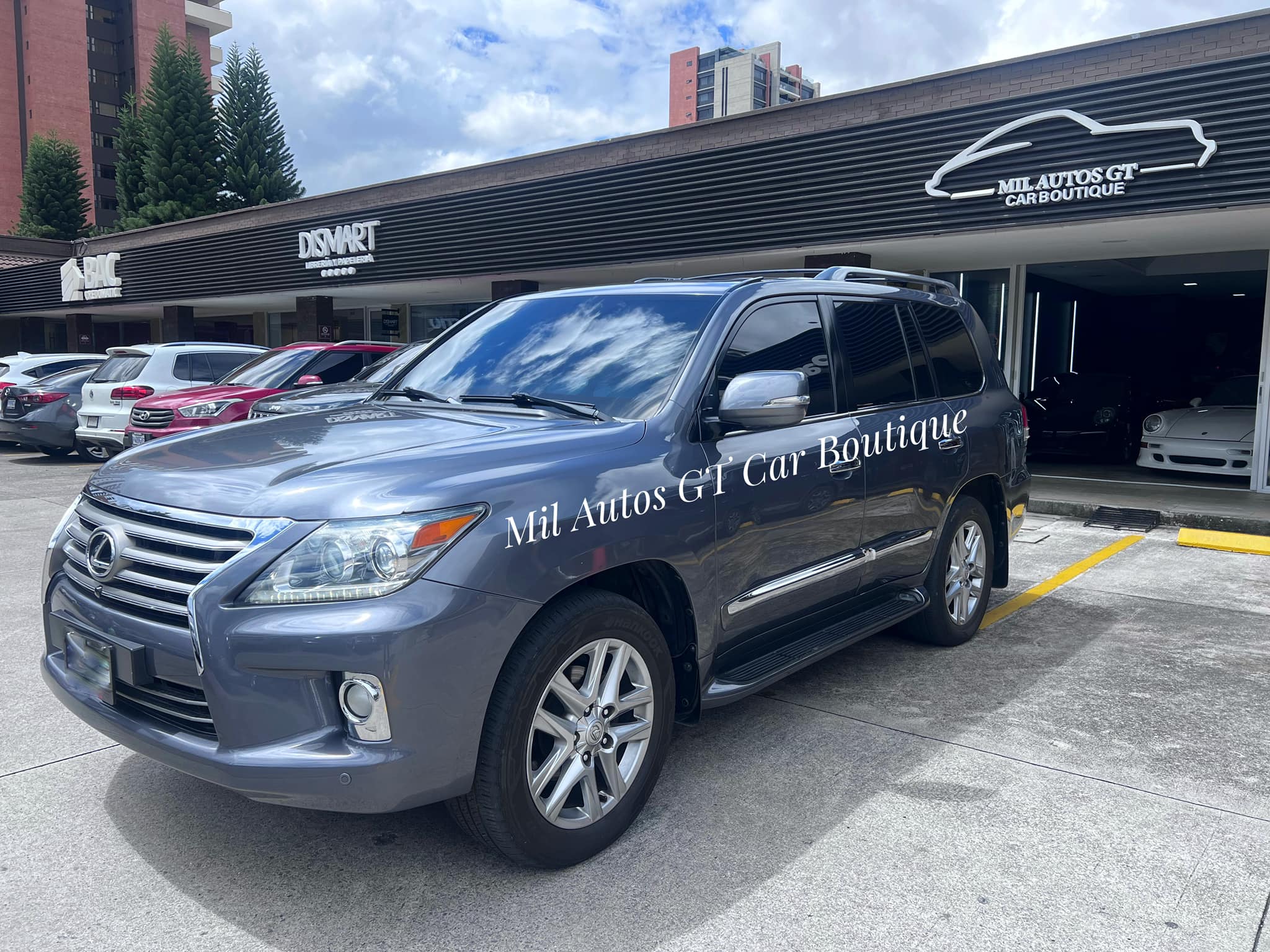 Lexus LX570