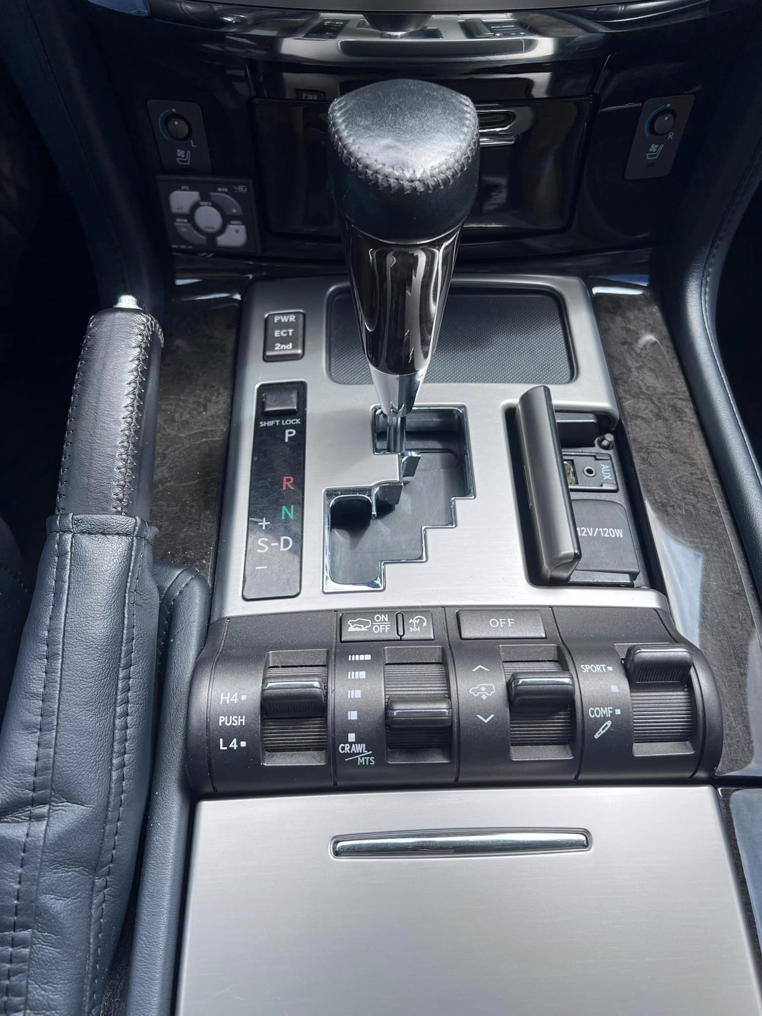 Lexus (10)