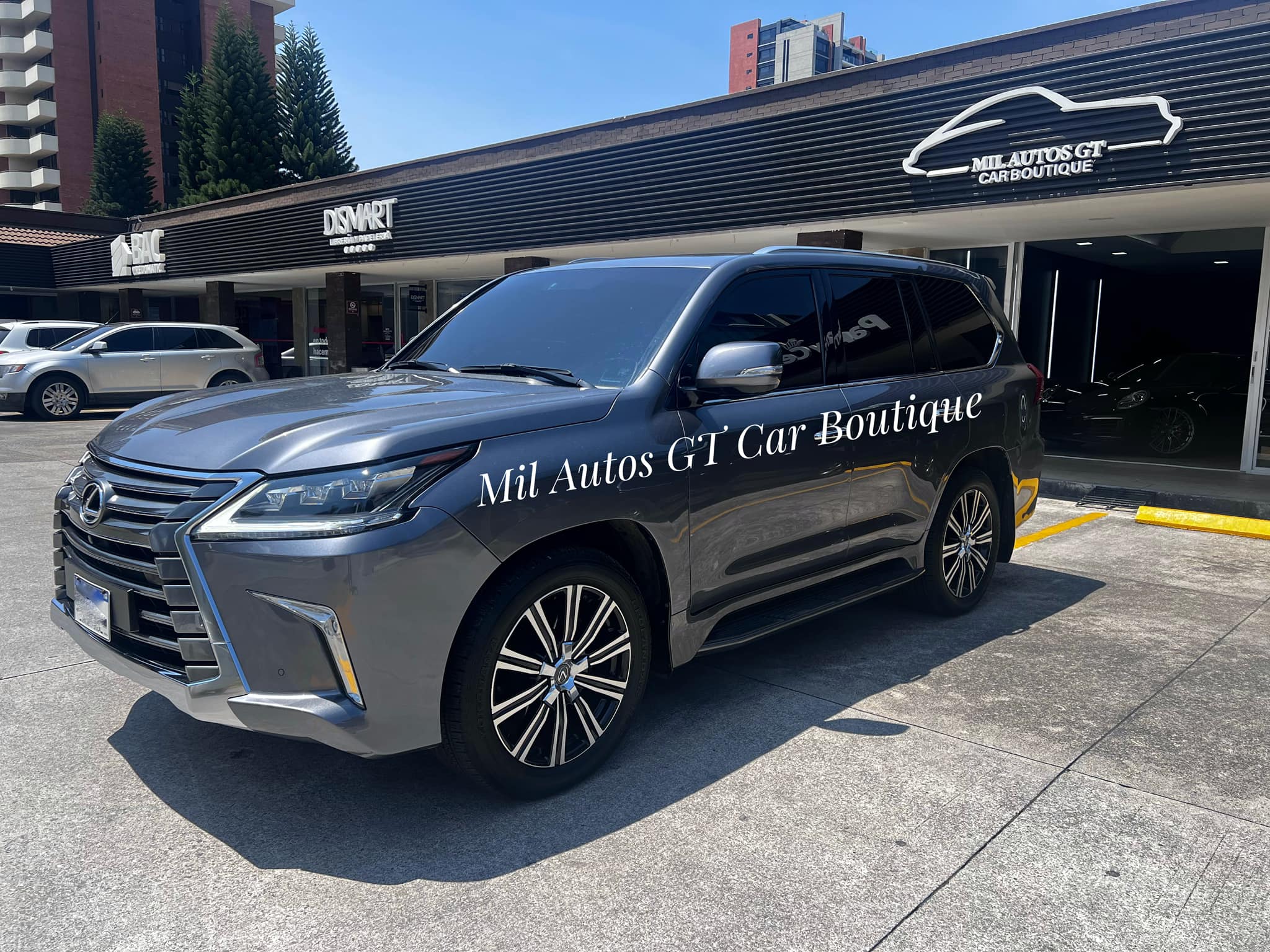 Lexus LX570