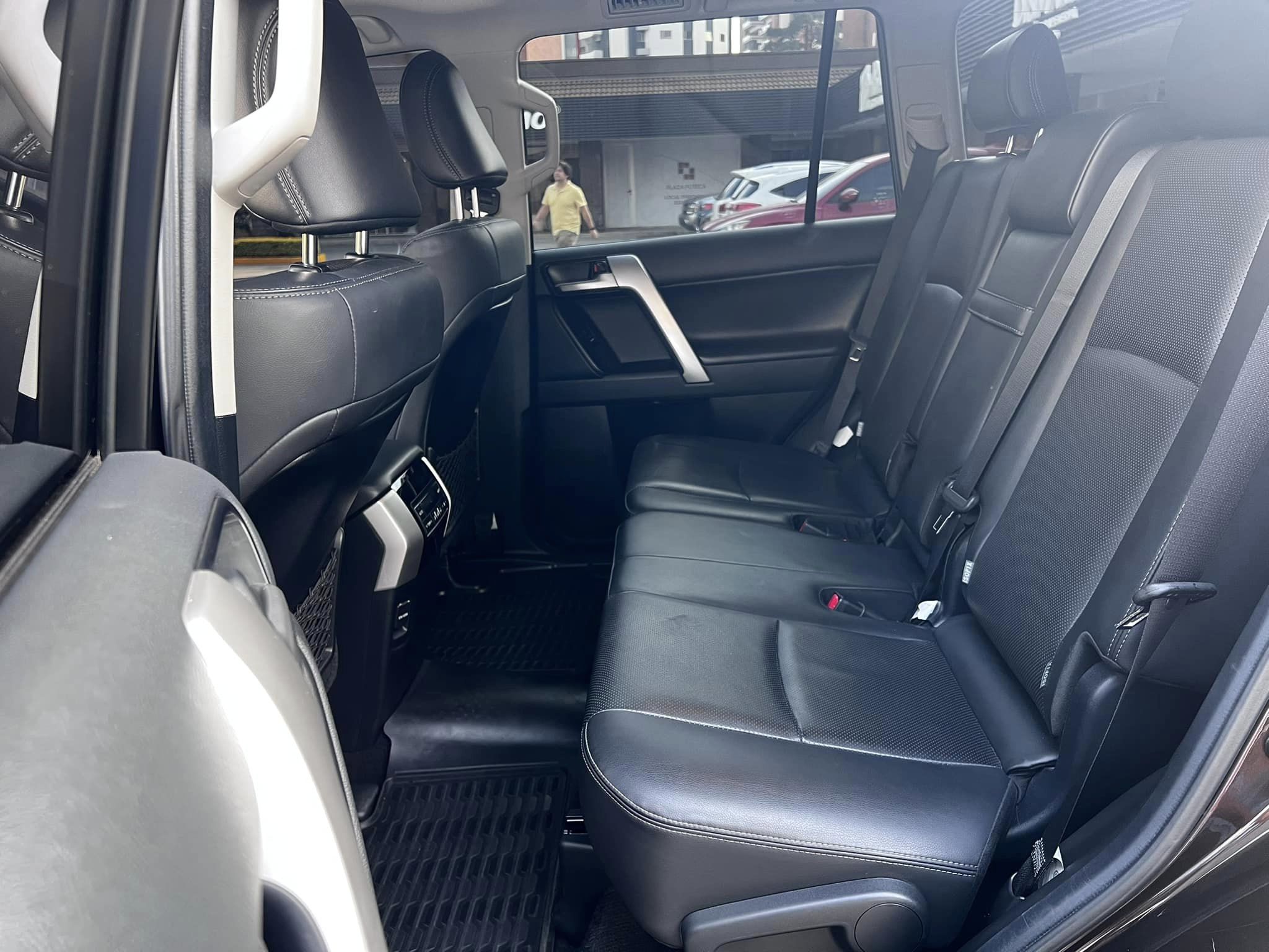 Toyota prado (7)
