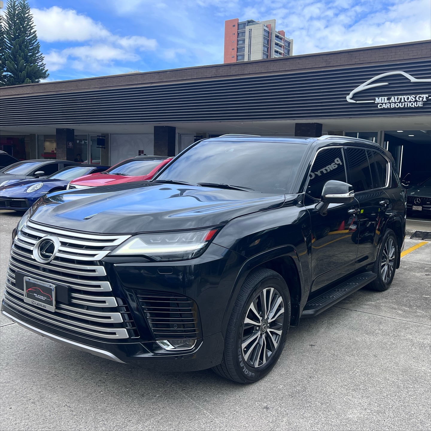 Lexus LX600