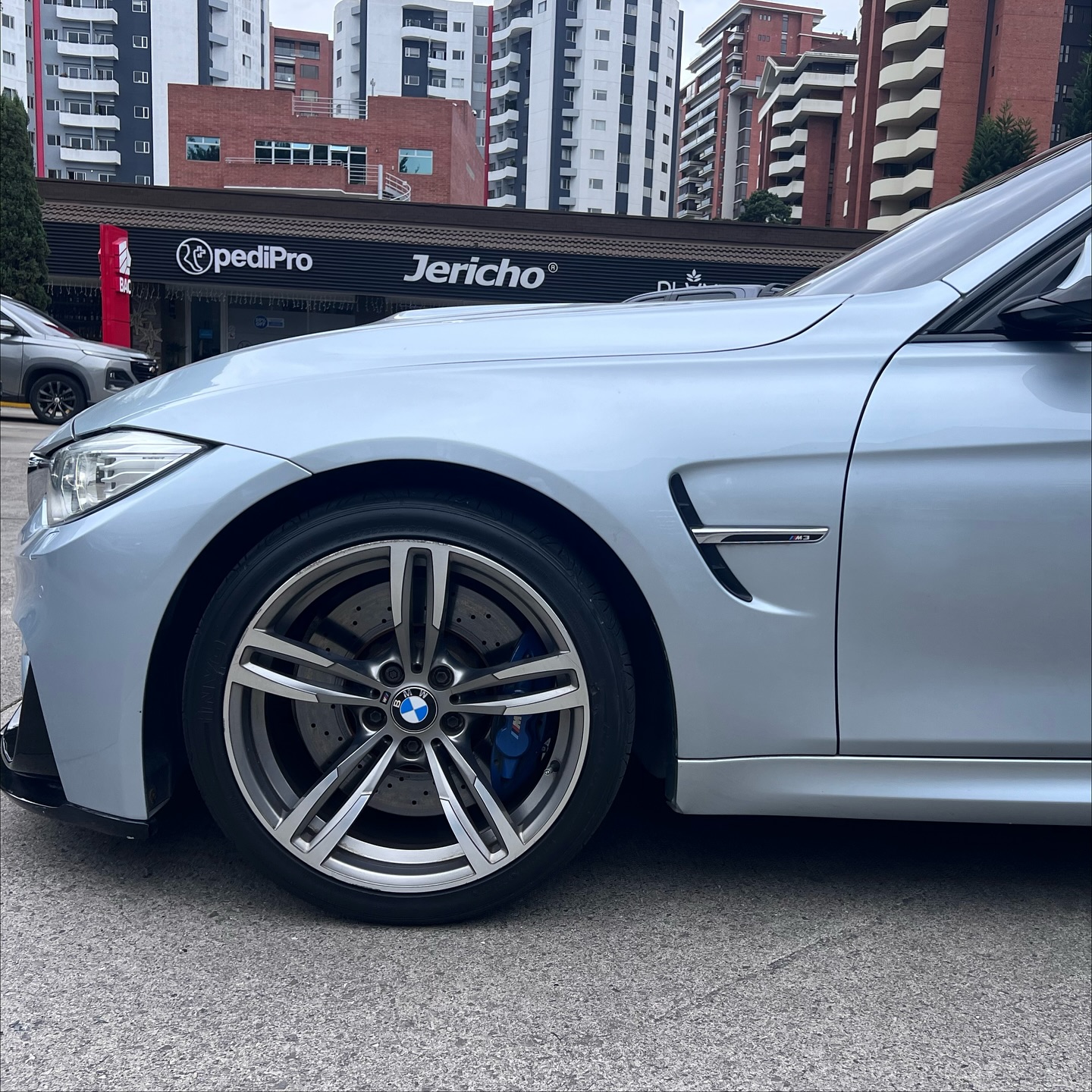 572573052_18331925398232058_5883776459415399778_n