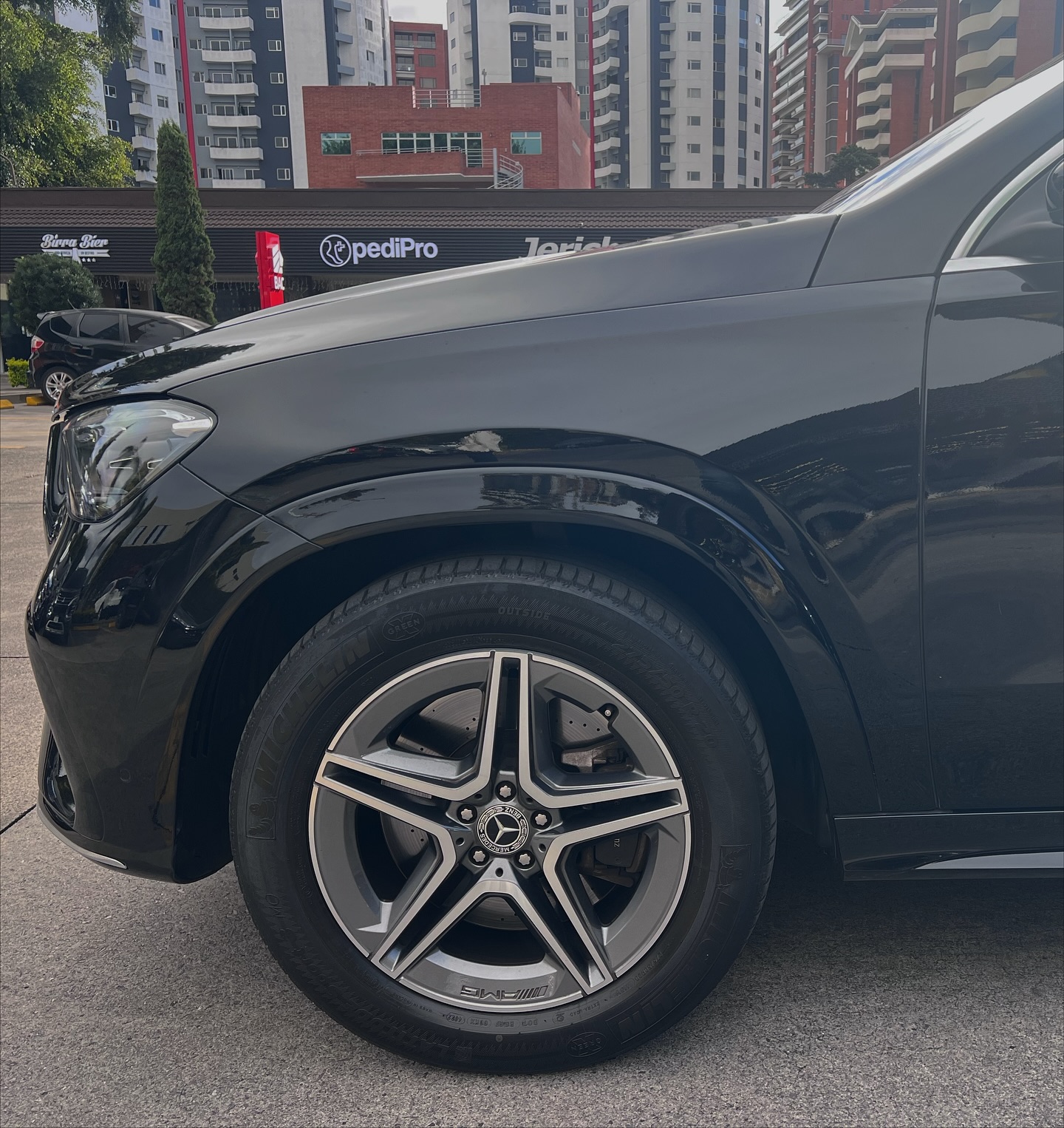 576517920_18334099444232058_7483870739550233896_n