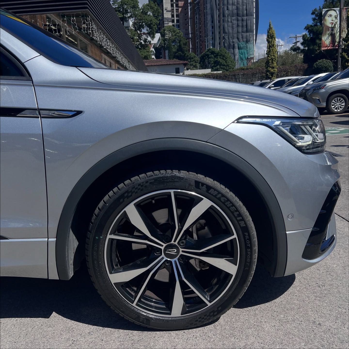 589956937_18335837245232058_1590019677744001200_n