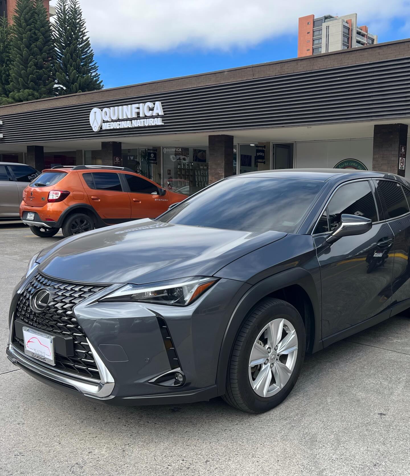 lexus UX