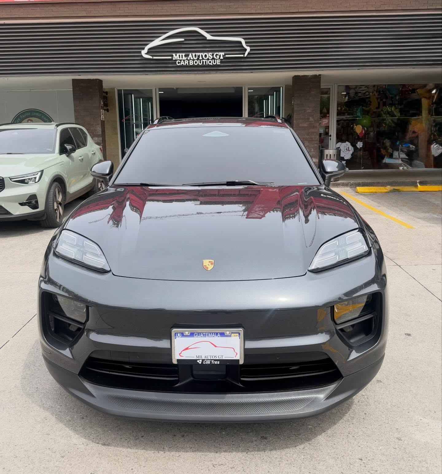 Porsche Macan electric