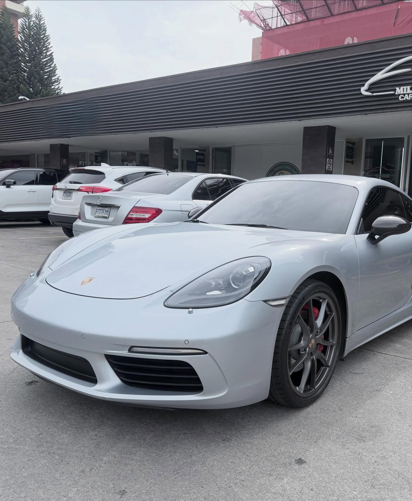Porsche 718